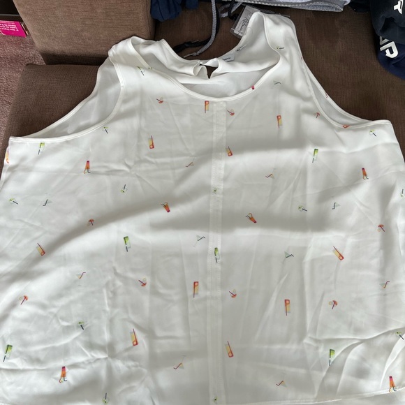 Ladies tops - Picture 8 of 15